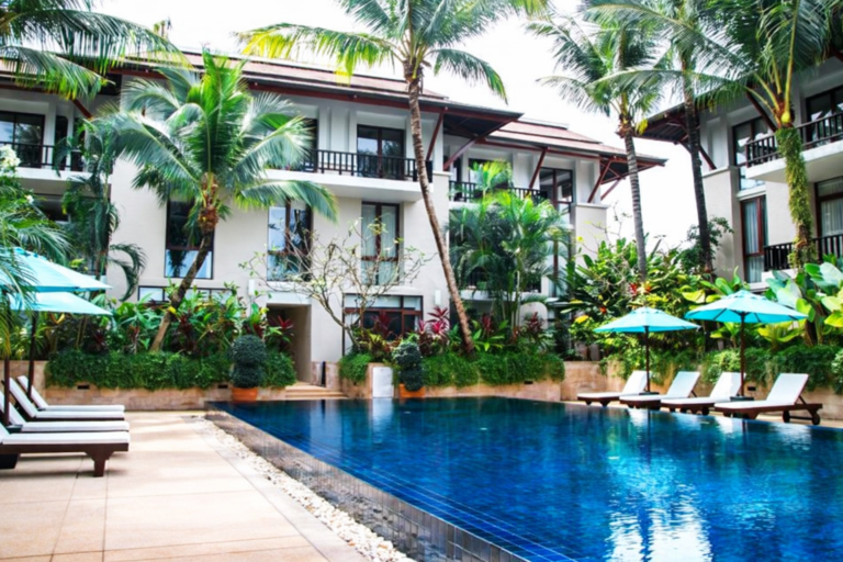 3 Bedroom Aquaminium · Pool View · Unit 071