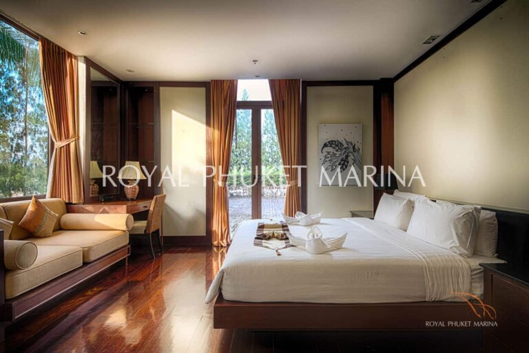 2 Bedroom Apartment · Pool View · Unit 004