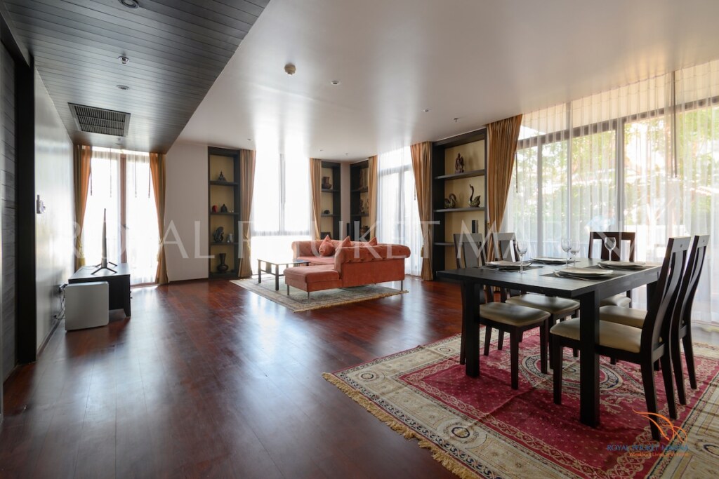 2 Bedroom Apartment · Pool Deck · Unit 015