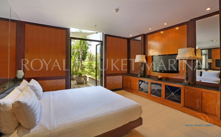 2 Bedroom Apartment · Pool View · Unit 034