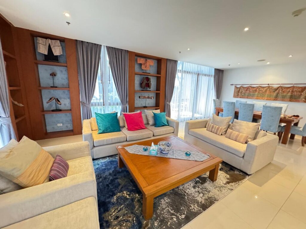 3 Bedroom Apartment · Pool View · Unit 036